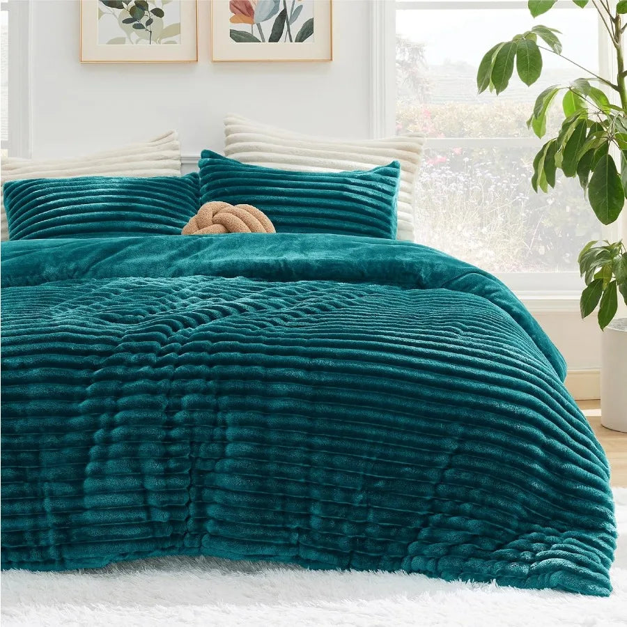 King Size Fluffy Comforter Set - Super Soft Teal Faux Fur Bedding Warm Plush Fleece Winter 3-Piece Set with Shaggy Fuzzy All Se
